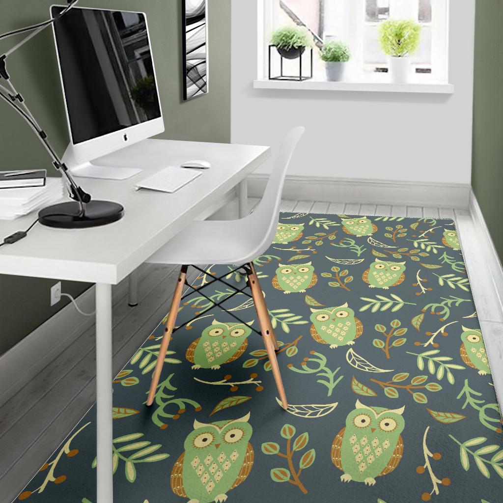 Cute owls leaves pattern Area Rug